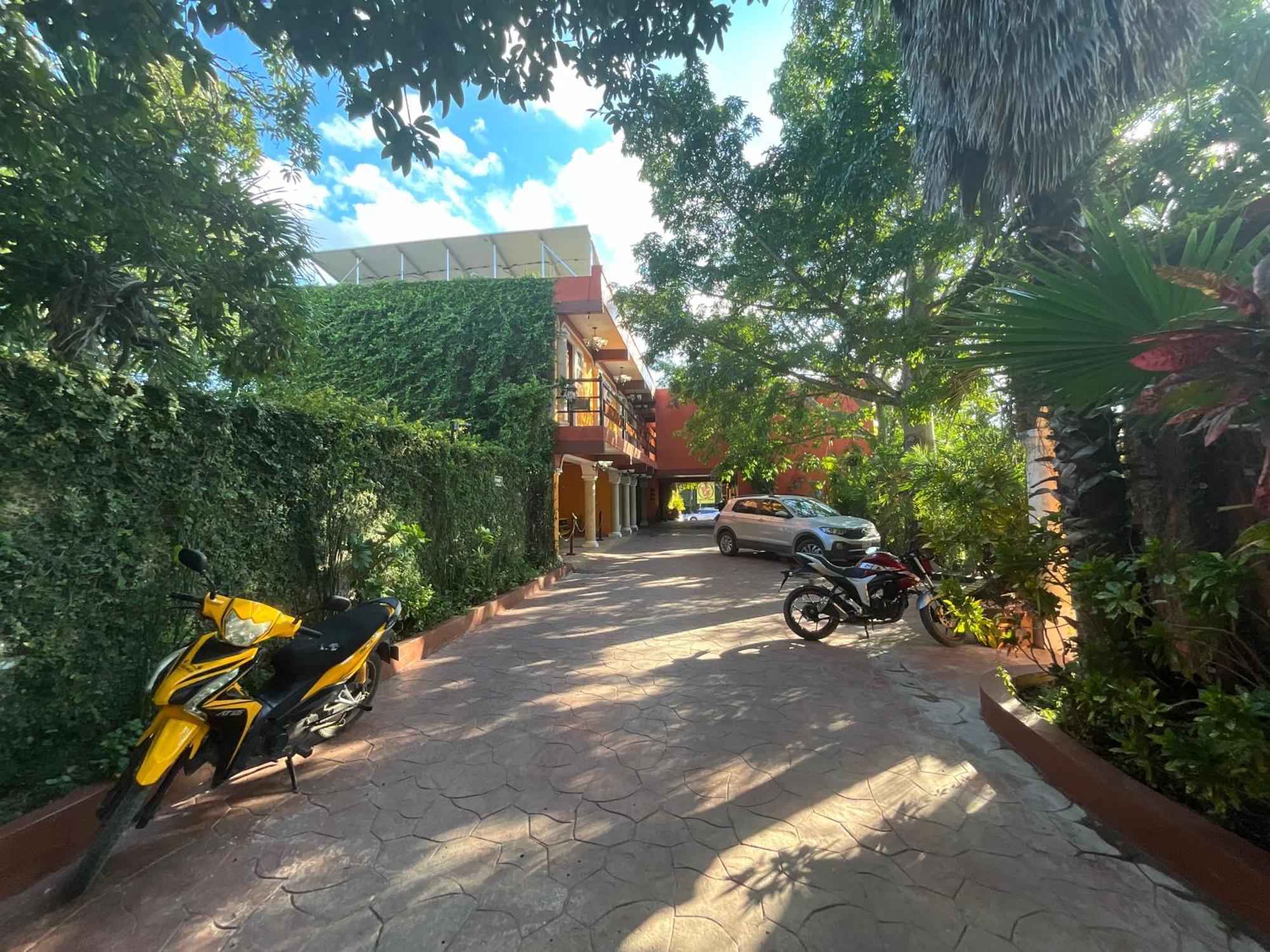 El Zaguán Colonial by GuruHotel Valladolid  Esterno foto