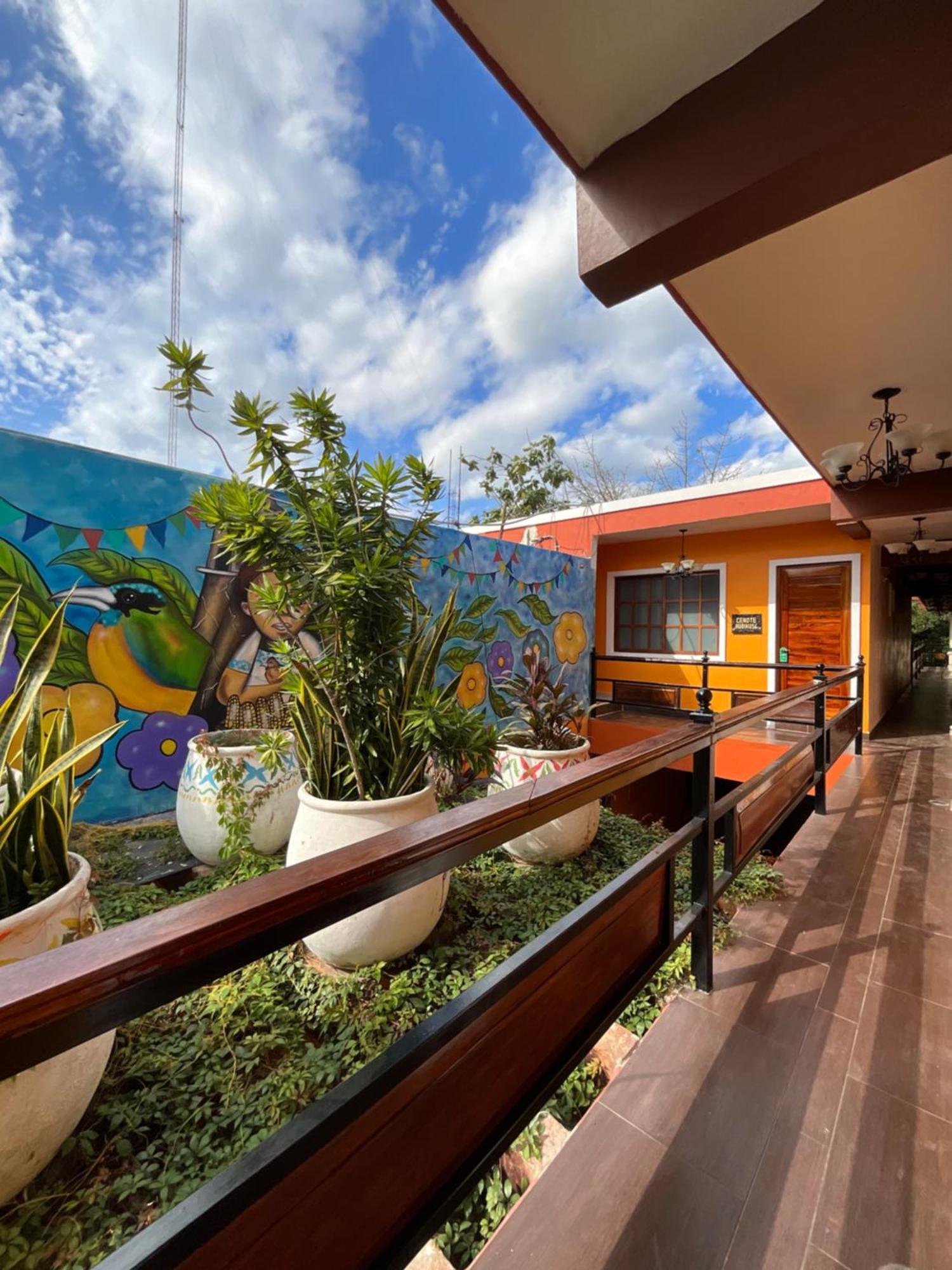 El Zaguán Colonial by GuruHotel Valladolid  Esterno foto