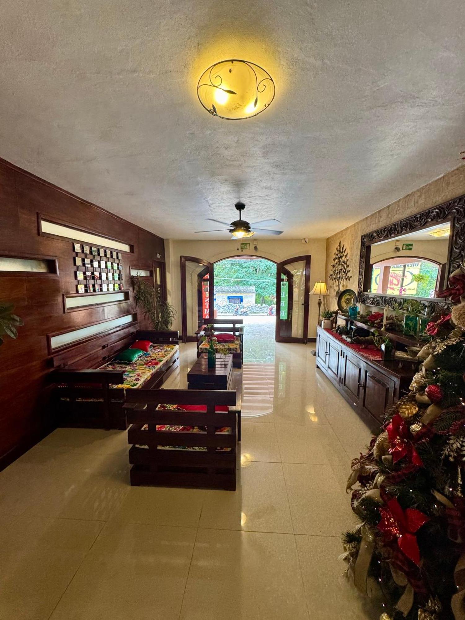 El Zaguán Colonial by GuruHotel Valladolid  Esterno foto