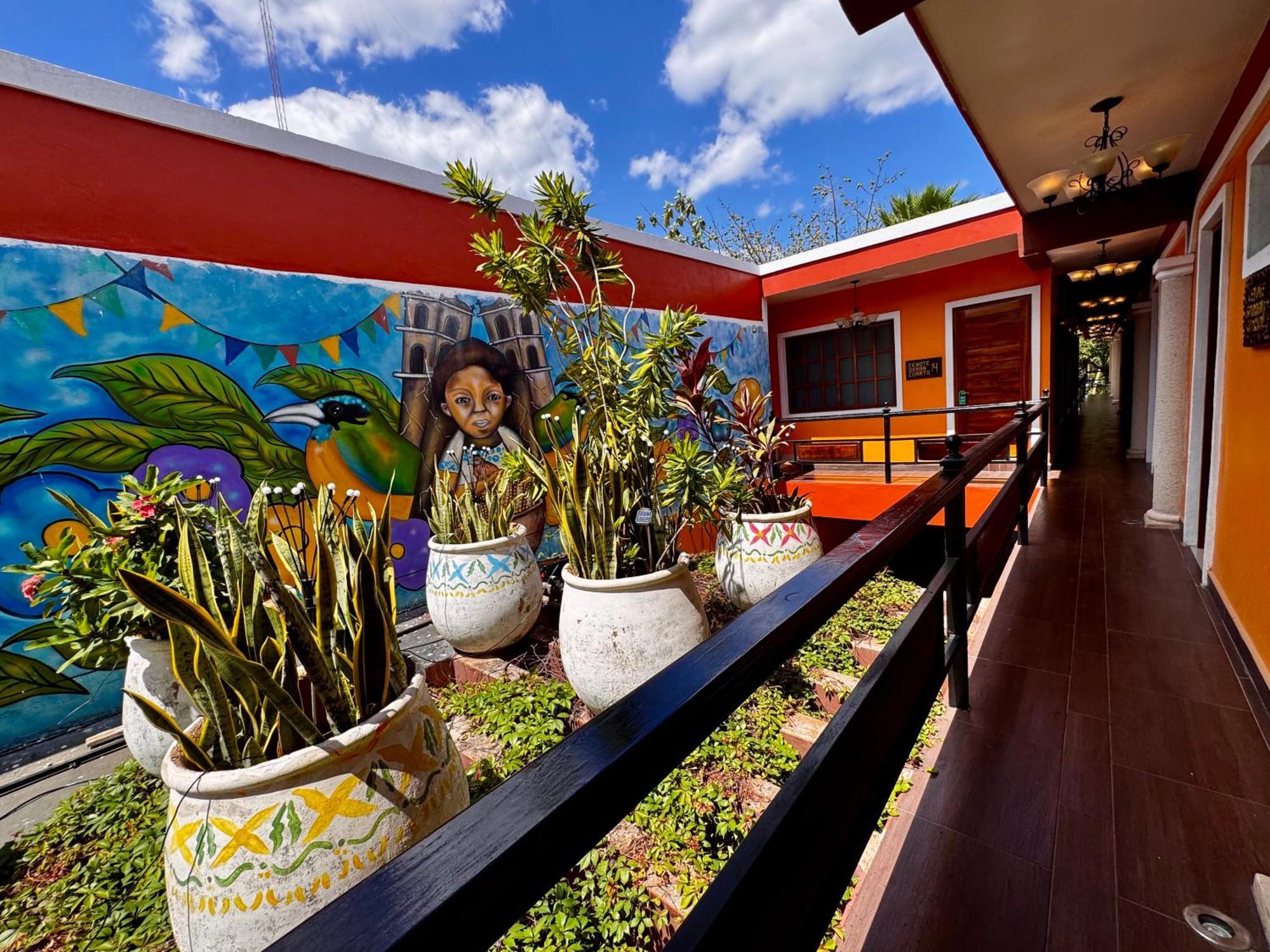 El Zaguán Colonial by GuruHotel Valladolid  Esterno foto